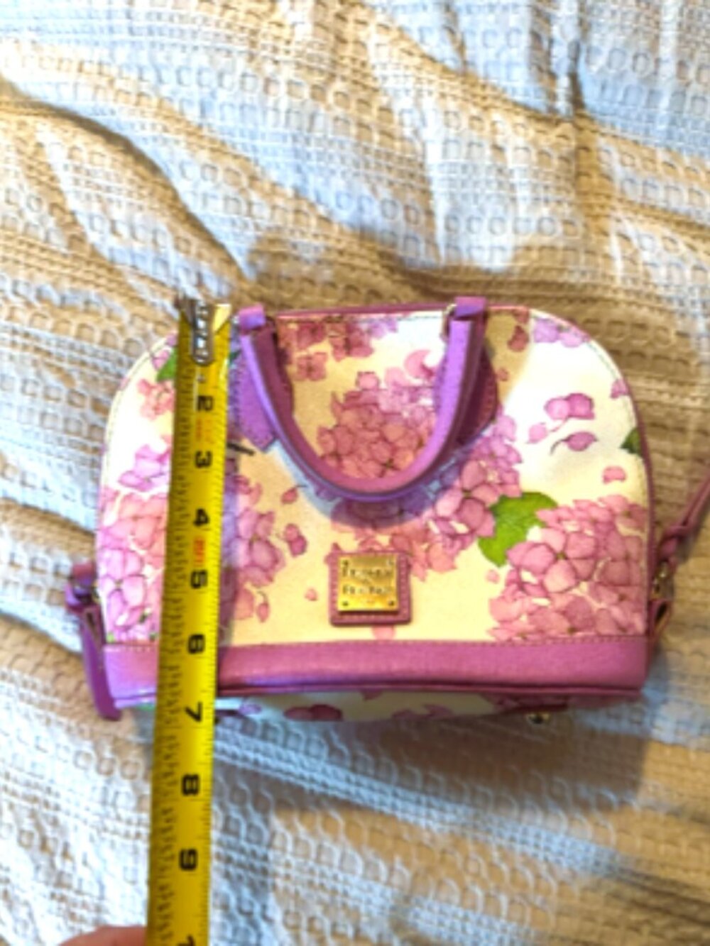 Dooney and Bourke Hydrangea Crossbody/Satchel Lilac Excellent - Picture 7 of 9